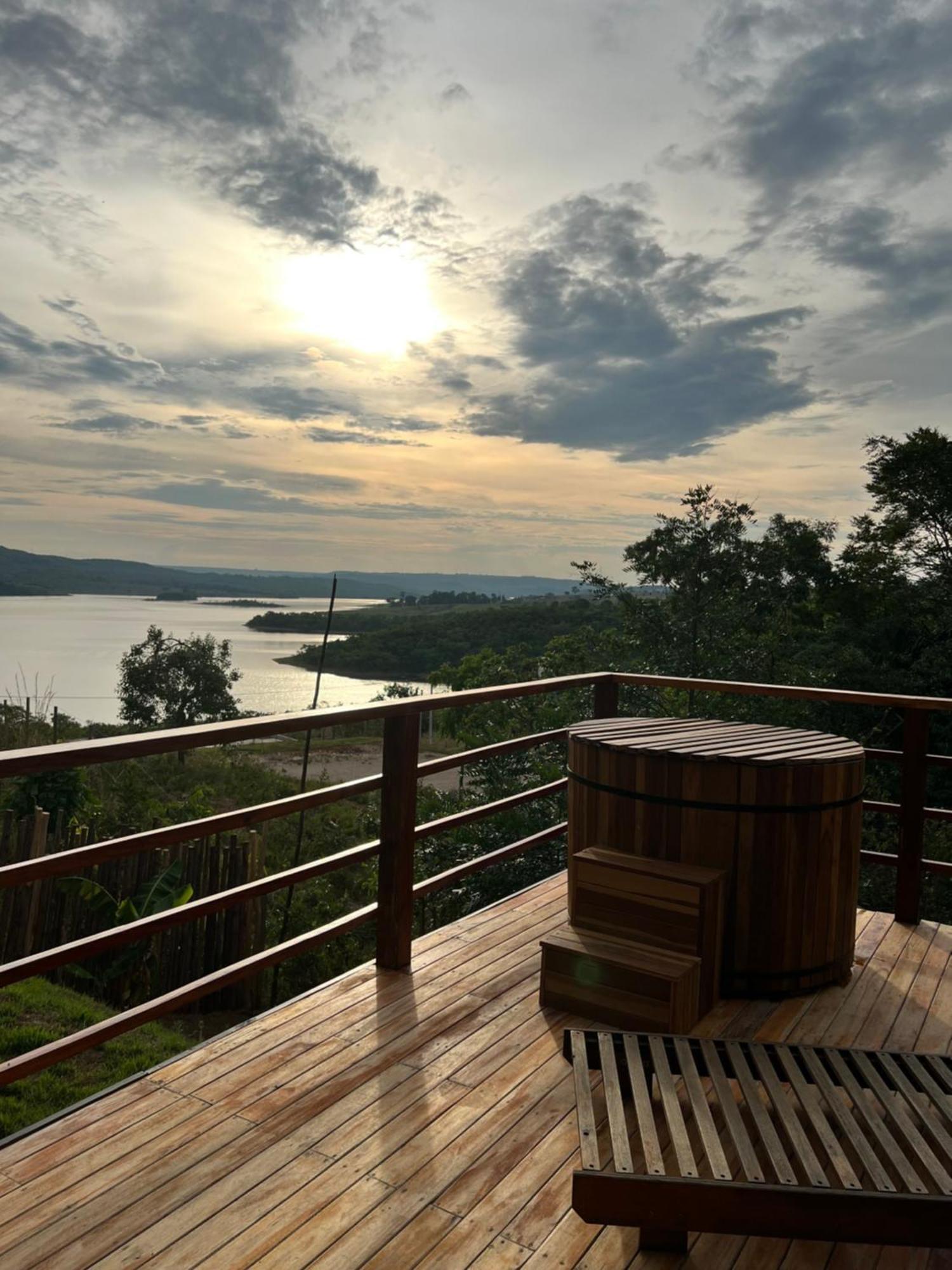 Chale Recanto - Ofuro, Banheira, Vista, Cachoeira E Lago Alexania Екстериор снимка